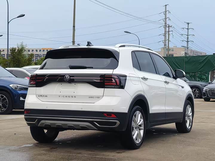 Фото 9 - Volkswagen T-Cross