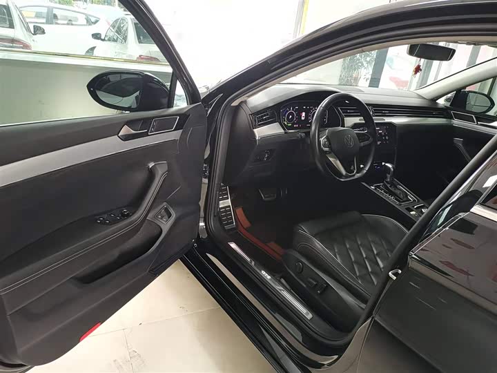 Фото 16 - Volkswagen Magotan GTE Hybrid