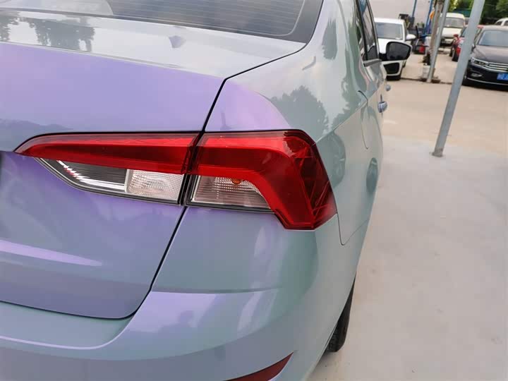 Фото 8 - Skoda Rapid