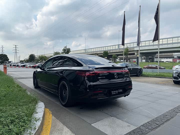 Фото 7 - Mercedes-Benz EQS AMG