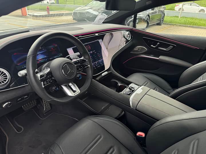 Фото 9 - Mercedes-Benz EQS AMG