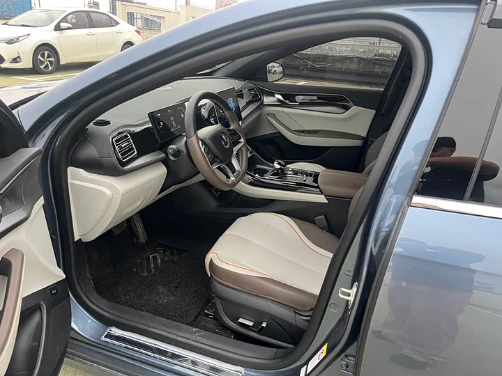 Фото 16 - BYD Qin Plus