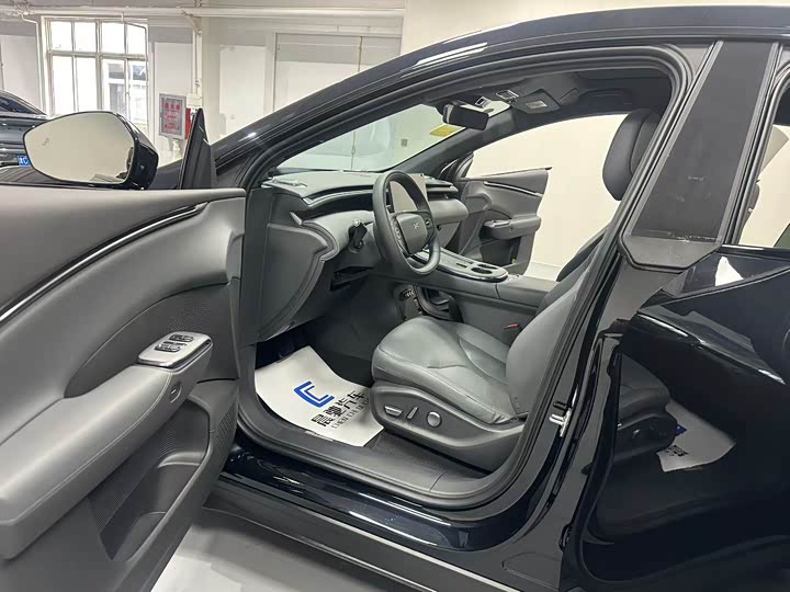 Фото 12 - XPeng G7