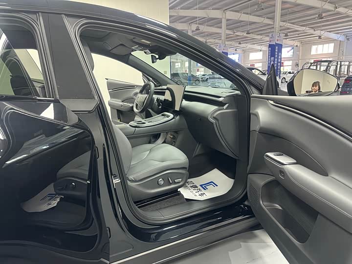 Фото 14 - XPeng G7