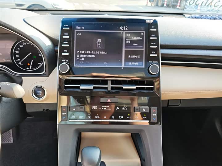 Фото 15 - Toyota Avalon