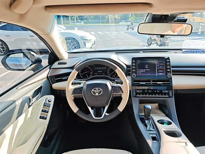 Фото 18 - Toyota Avalon