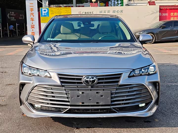 Фото 2 - Toyota Avalon