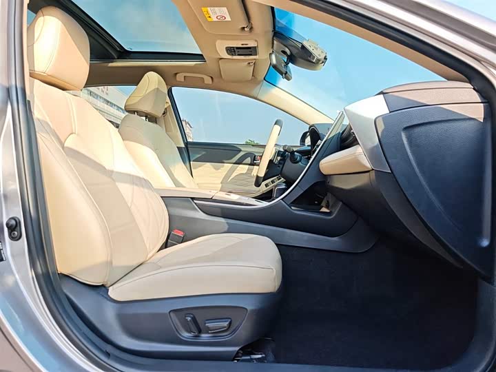 Фото 21 - Toyota Avalon