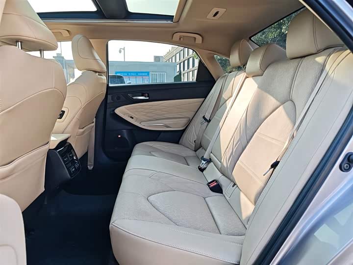 Фото 26 - Toyota Avalon