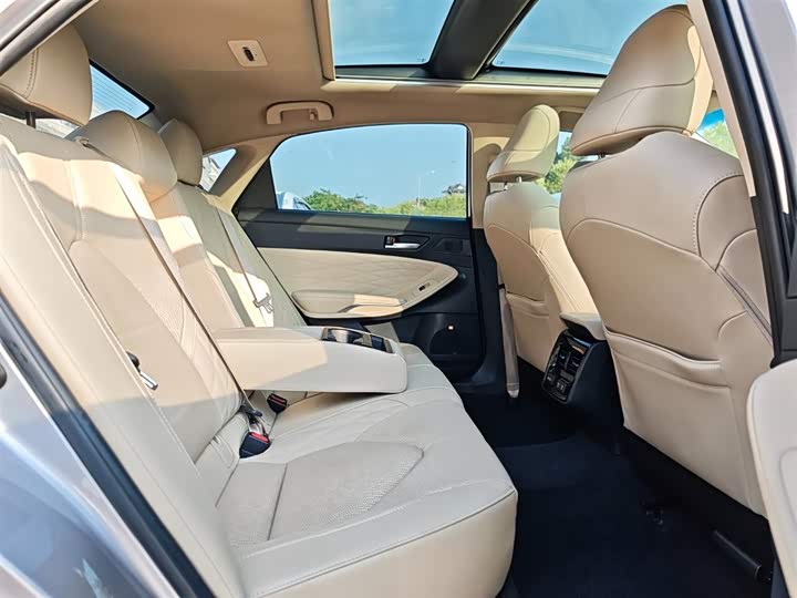 Фото 27 - Toyota Avalon