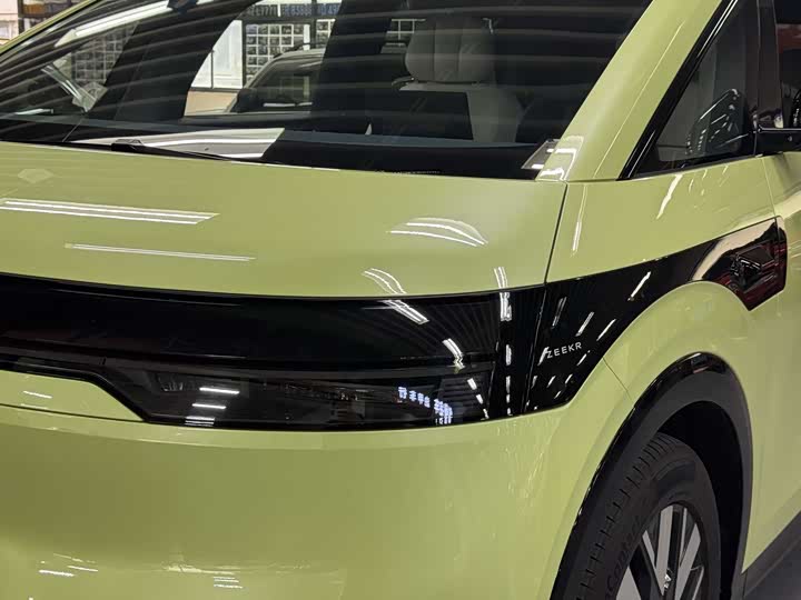 Фото 4 - Zeekr Mix