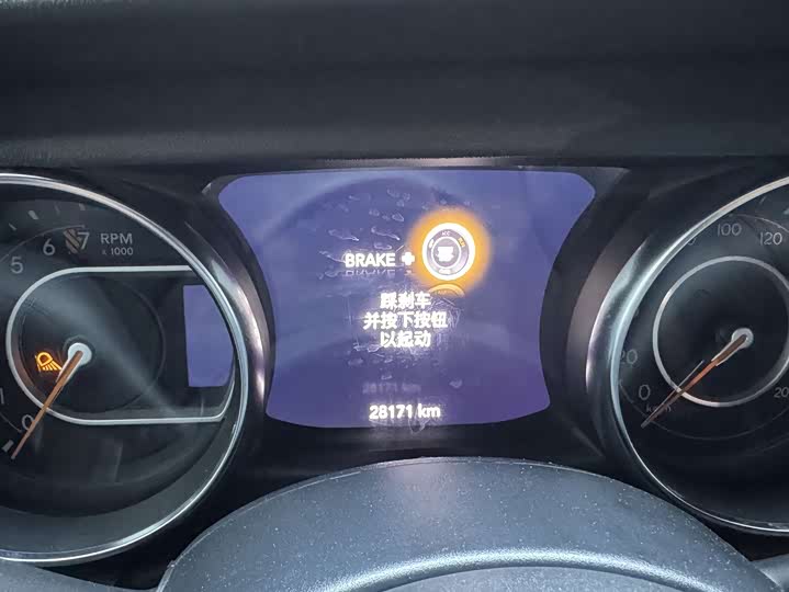 Фото 14 - Jeep Gladiator