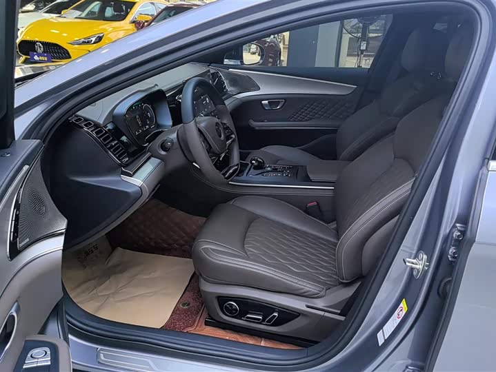 Фото 9 - BYD Han