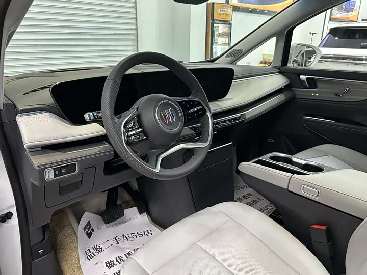 Фото 14 - Buick GL8 ES