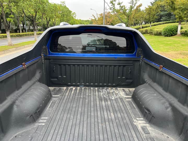 Фото 7 - Maxus T90