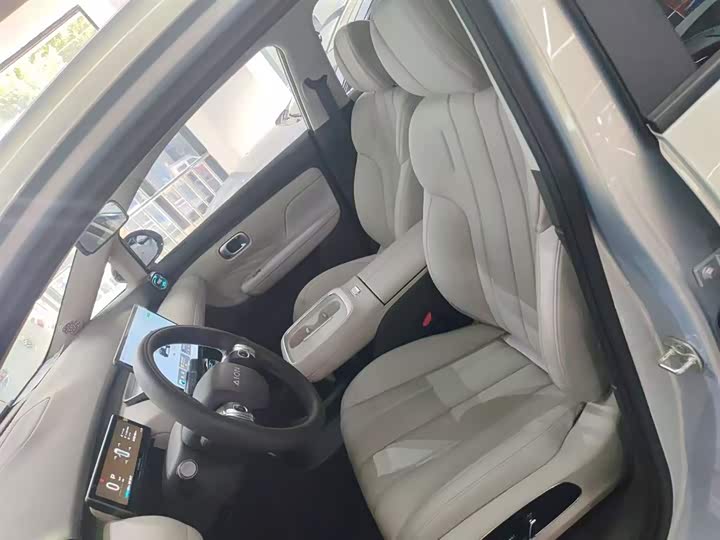 Фото 11 - GAC Aion UT