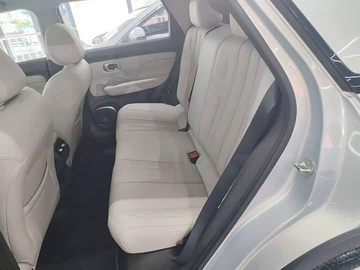 Фото 13 - GAC Aion UT