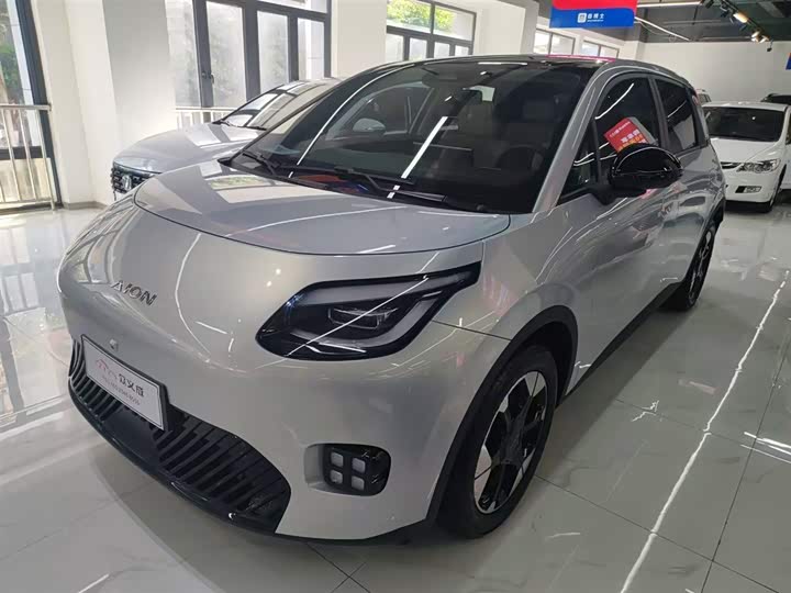 Фото 2 - GAC Aion UT