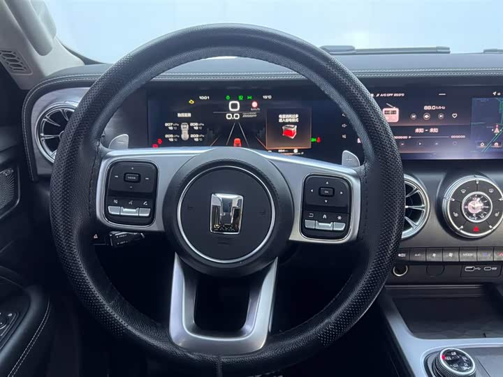 Фото 23 - Tank 300