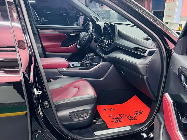 Фото 11 - Toyota Crown Kluger