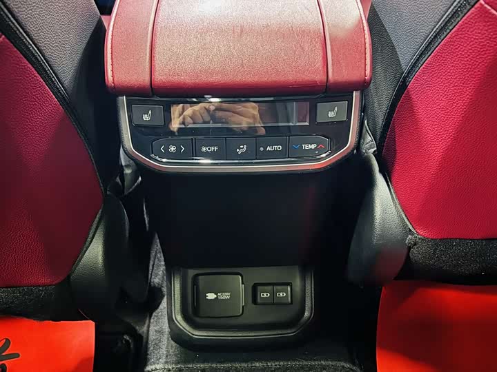 Фото 25 - Toyota Crown Kluger