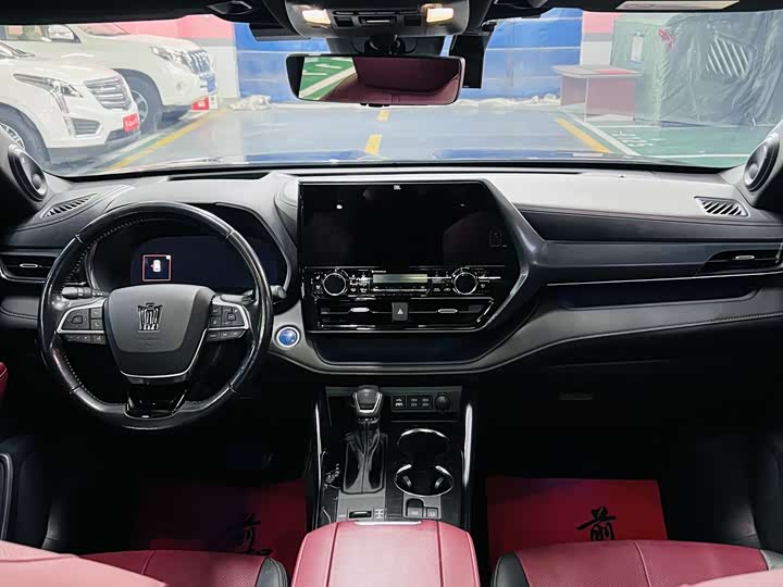 Фото 28 - Toyota Crown Kluger