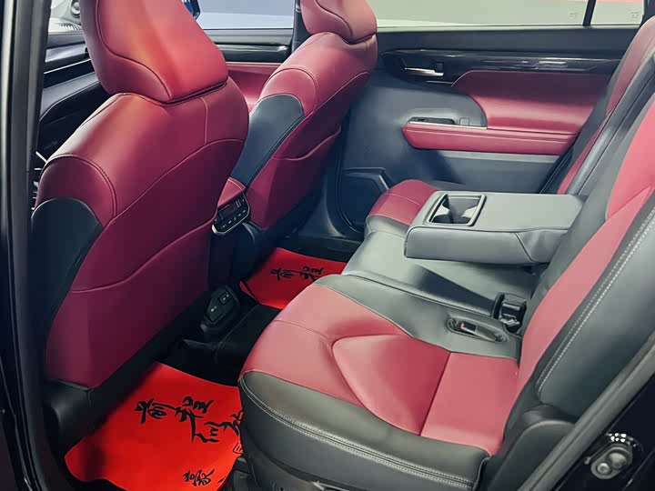 Фото 30 - Toyota Crown Kluger