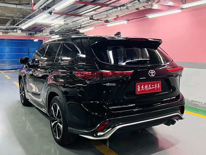 Фото 4 - Toyota Crown Kluger