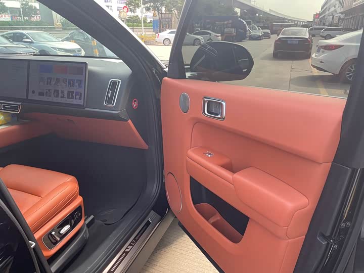 Фото 13 - LiXiang L7