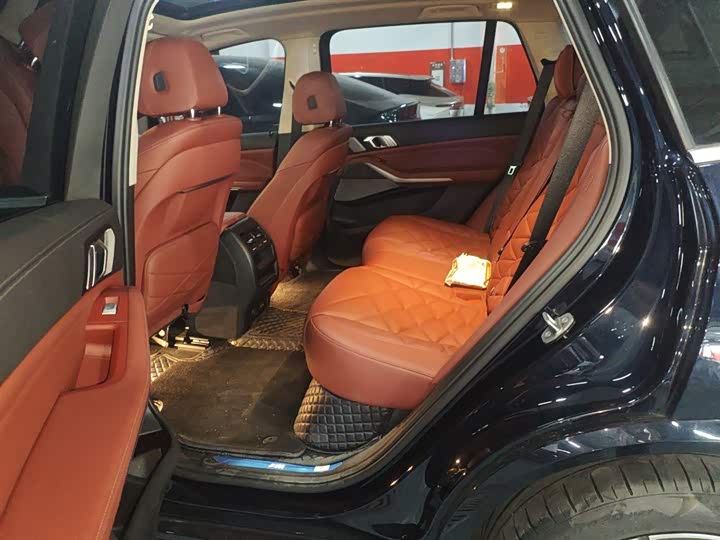 Фото 15 - BMW X5