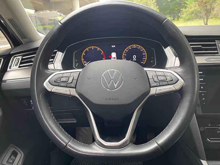 Фото 13 - Volkswagen Magotan