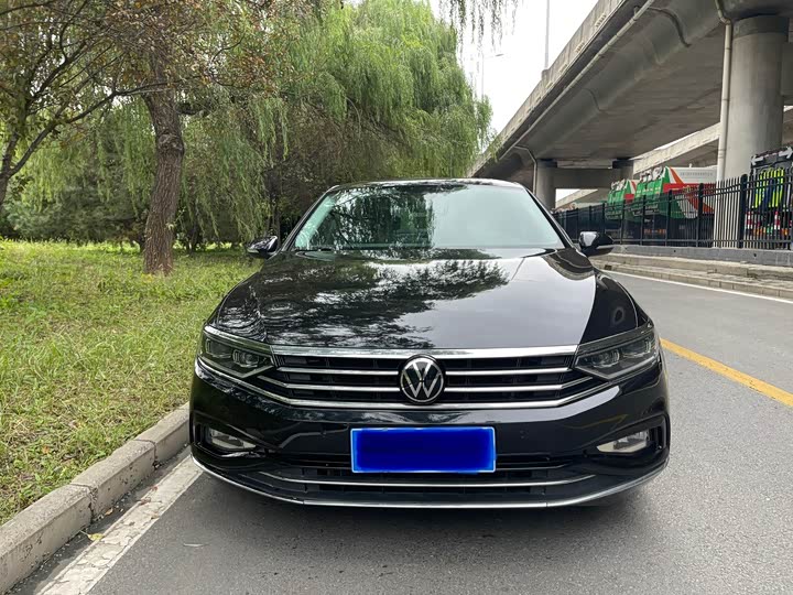 Фото 2 - Volkswagen Magotan