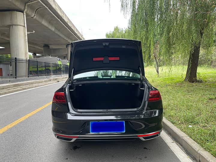 Фото 6 - Volkswagen Magotan