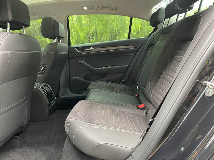 Фото 8 - Volkswagen Magotan