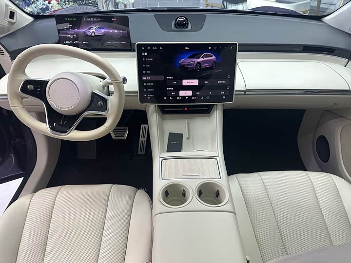 Фото 11 - Luxeed R7