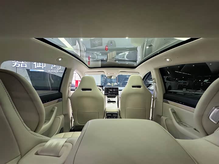 Фото 17 - Luxeed R7