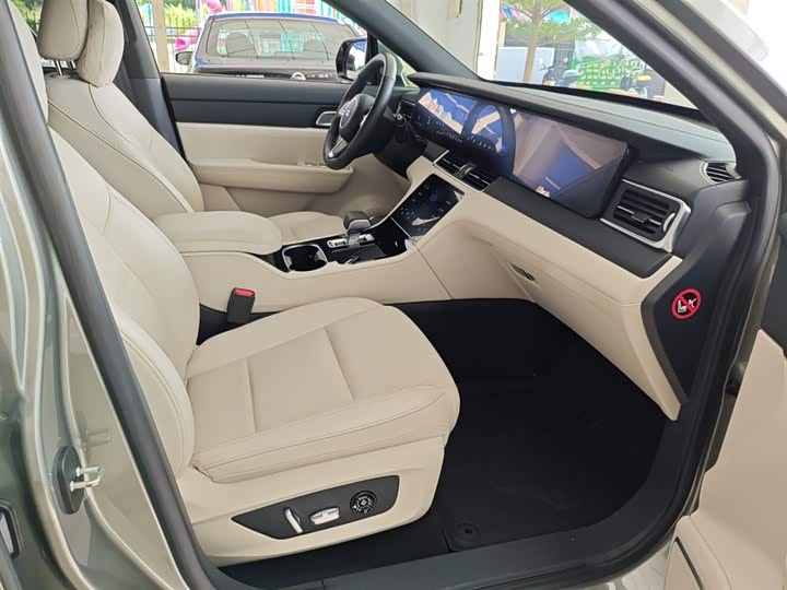 Фото 11 - LiXiang One