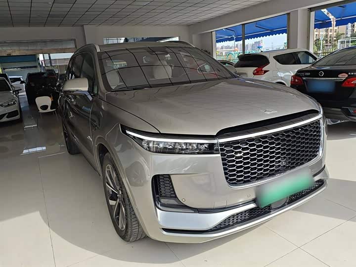 Фото 4 - LiXiang One