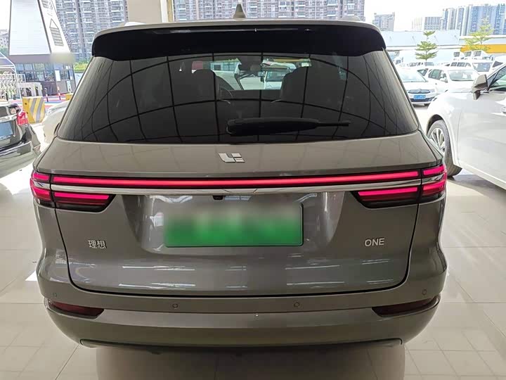 Фото 8 - LiXiang One