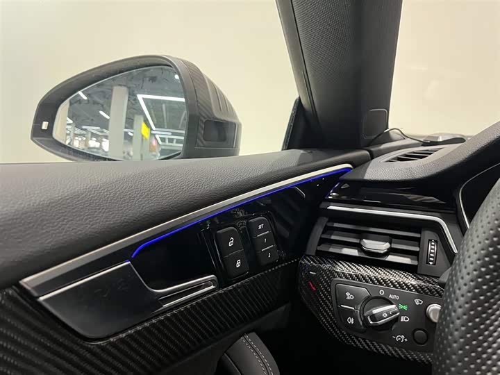 Фото 10 - Audi RS 5