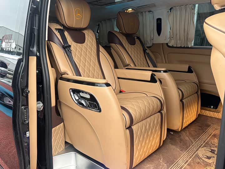 Фото 16 - Mercedes-Benz Vito