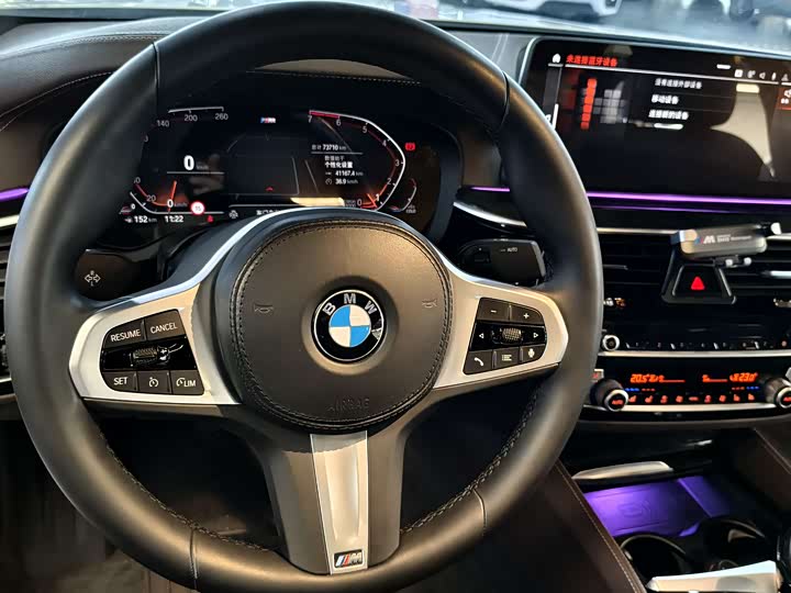 Фото 16 - BMW 5 Series