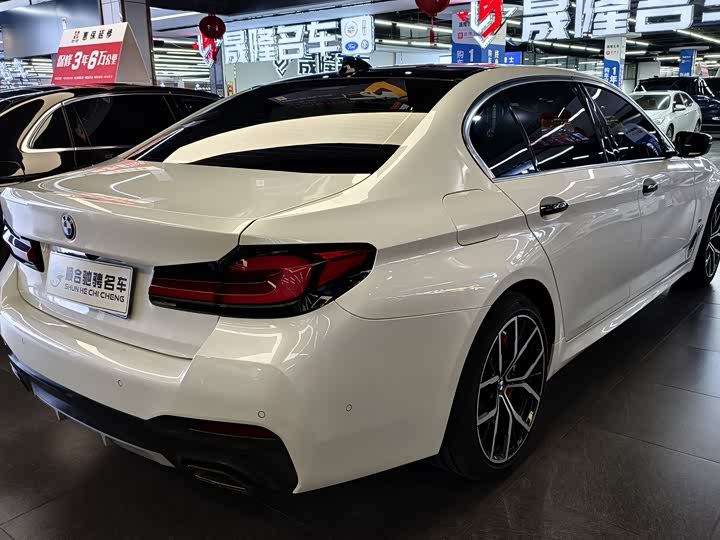 Фото 4 - BMW 5 Series