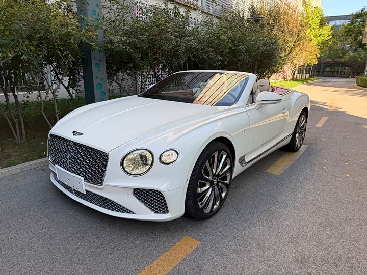 Фото 1 - Bentley Continental GT