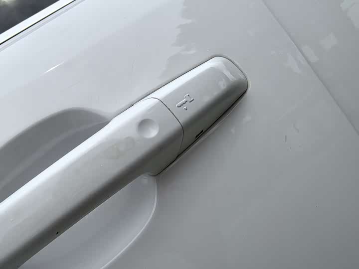 Фото 3 - Jaguar F-Pace