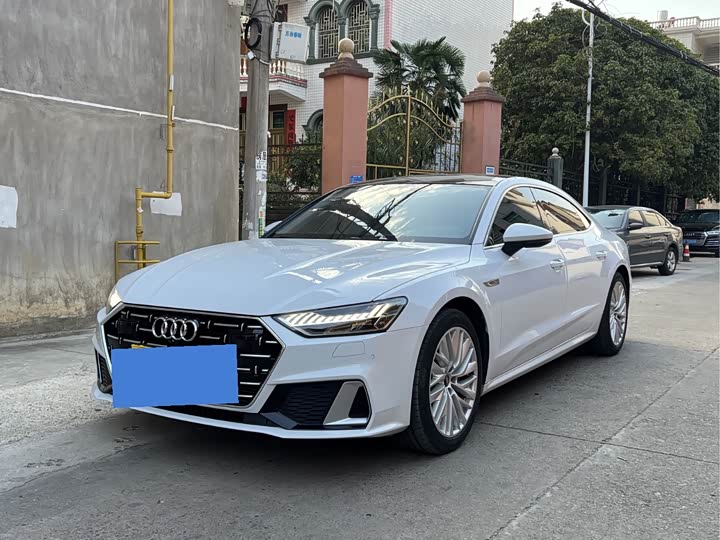 Фото 1 - Audi A7L