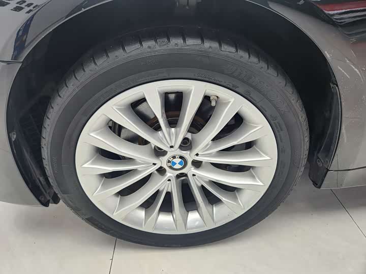 Фото 12 - BMW 5 Series