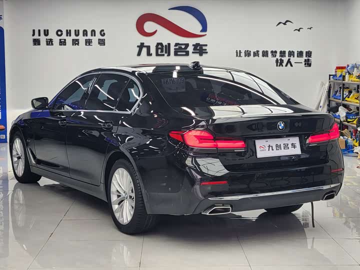 Фото 3 - BMW 5 Series