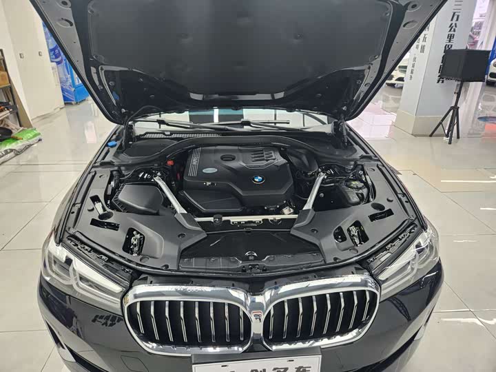 Фото 5 - BMW 5 Series