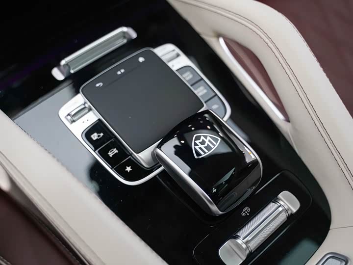 Фото 14 - Mercedes-Benz Maybach GLS